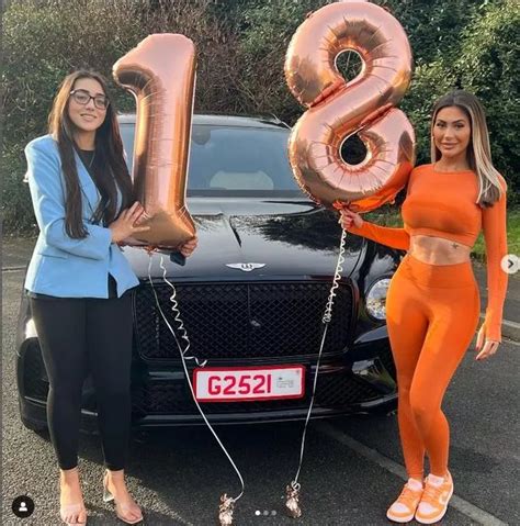 chloe ferry sister|Chloe Ferry celebrates rarely seen sister Amys 18th。